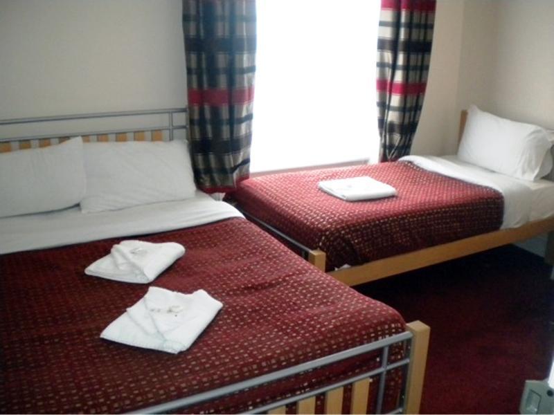 Royal 2 Hammersmith Guest house 3*